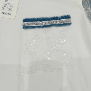 T-shirt donna con paillettes e pizzo