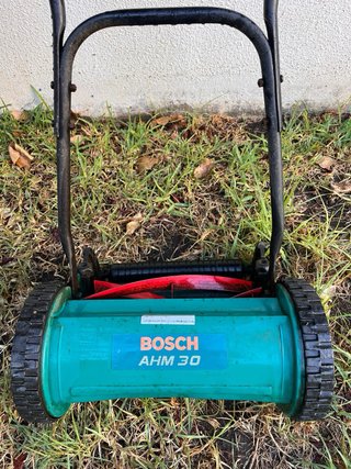 Cortacésped manual Bosch AHM 30