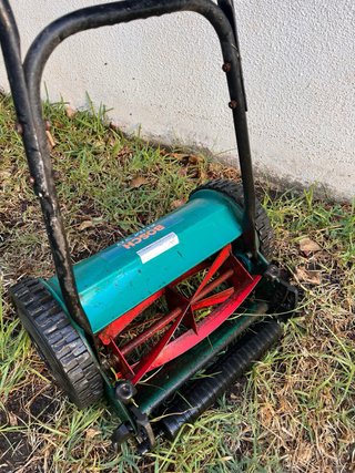 Cortacésped manual Bosch AHM 30