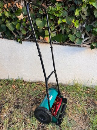Cortacésped manual Bosch AHM 30