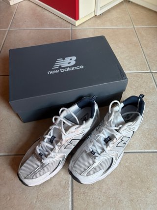 New Balance Scarpe Unisex Argento Bianco