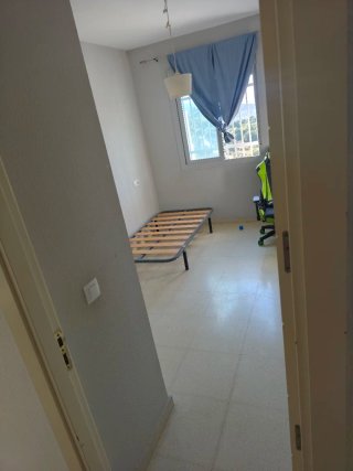 Se alquila habitación en San Bernabé