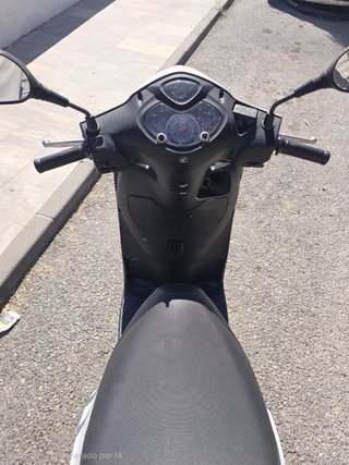 Honda Passion 125 Scooter Blanca