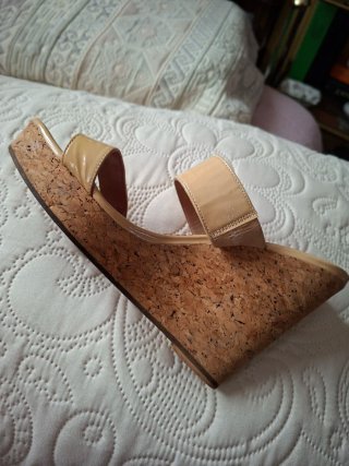 Sandalias Carolina Herrera beigue