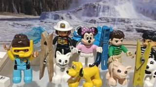 LEGO DUPLO Moto con Minnie y Plutón