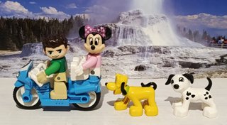 LEGO DUPLO Moto con Minnie y Plutón