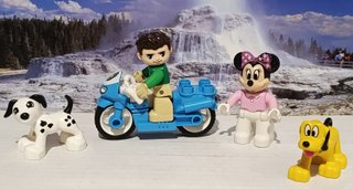 LEGO DUPLO Moto con Minnie y Plutón
