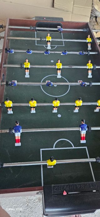 Mesa de futbolín, billar y hockey