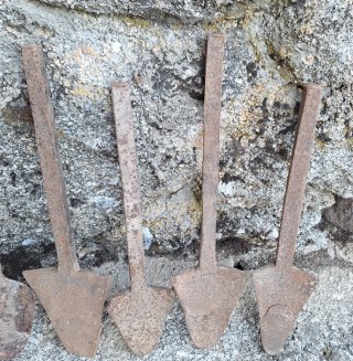 LOTE DE 7 REJAS DE ARADO ROMANO ANTIGUAS