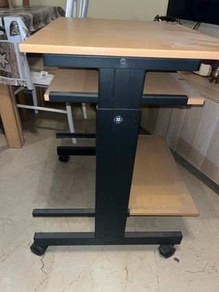Mesa de escritorio de madera