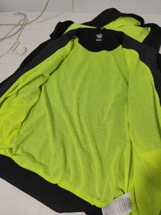 Chaqueta Nike con capucha y cremallera