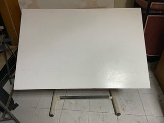 Mesa de Dibujo reclinable