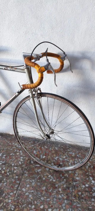 Bicicleta de carretera antigua