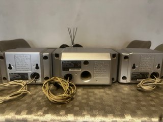 Altavoces Technics Plata y Beige