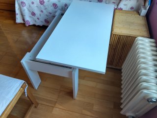 Mesa de salón blanca elevable
