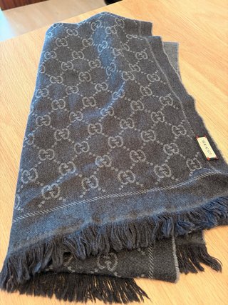 Bufanda Gucci GG Lana Jacquard Gris