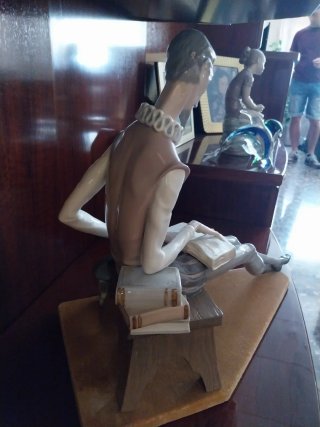 Figura Lladró "Don Quijote leyendo"