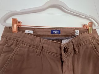 Pantalón chino Jack & Jones camel T16