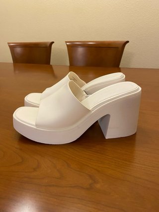 Sandalias Bershka cuña blancas talla 39 nuevas