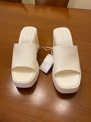 Sandalias Bershka cuña blancas talla 39 nuevas