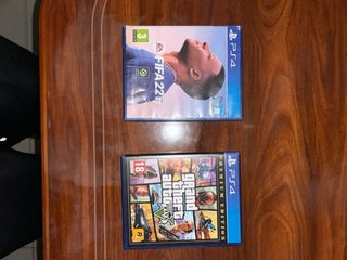 Pack GTA V Premium y FIFA 22 PS4