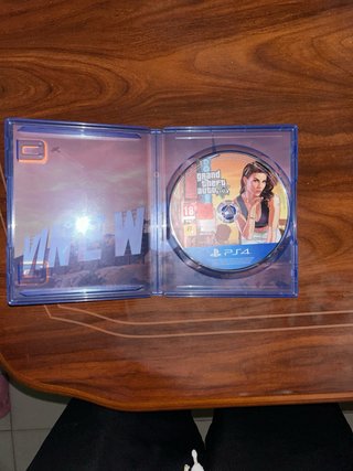 Pack GTA V Premium y FIFA 22 PS4