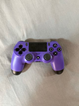 PS4 Fat 500GB - Firmware 10.50 + 4 controller