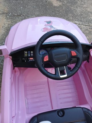 Coche eléctrico infantil rosa