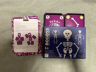 Juego de cartas Bogoss