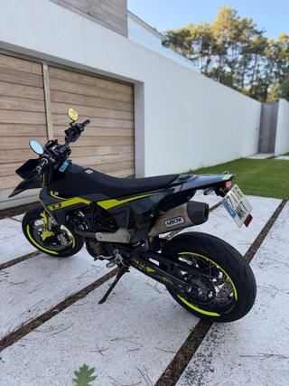 Husqvarna 701 Supermotard 2024