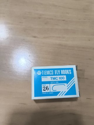 Lote Anzuelos Tiemco TMC 100
