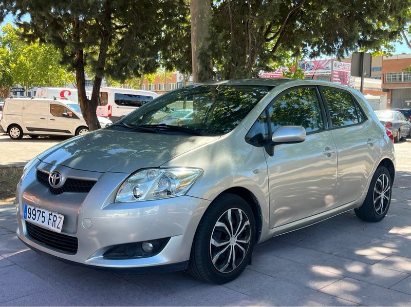 Toyota Auris 2007 - foto 1