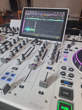 Denon DJ Prime 4+ Blanca