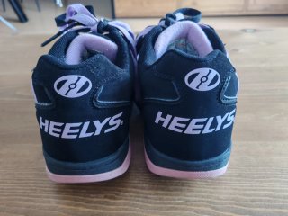 Zapatillas Heelys Negras y Rosas