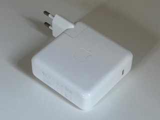 Cargador Apple 96W USB-C A2166