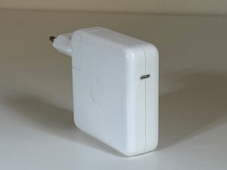 Cargador Apple 96W USB-C A2166