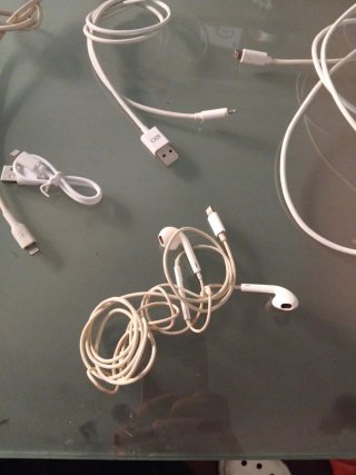 4 Cables + Auriculares iPhone Apple