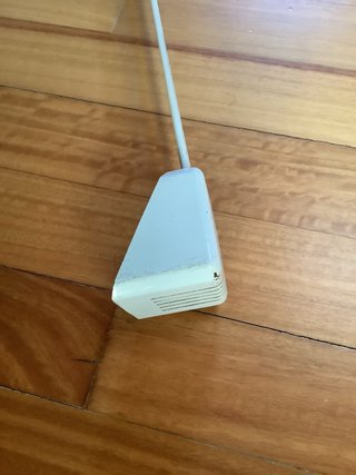 Lámpara de escritorio blanca