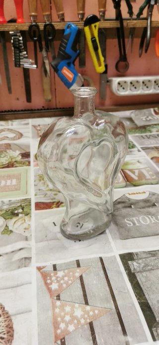 Bottiglia in vetro a forma di cuore