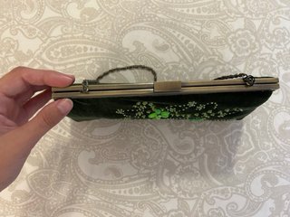 Bolso vintage de terciopelo y pedrería