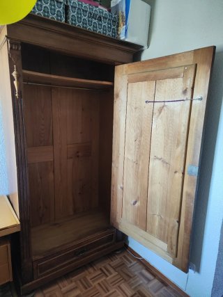 Armario antiguo madera con espejo