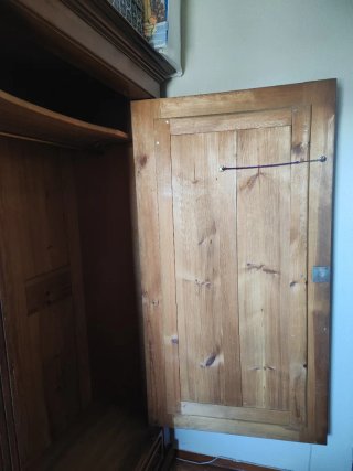 Armario antiguo madera con espejo