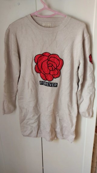 Jersey beige con rosa roja y FOREVER