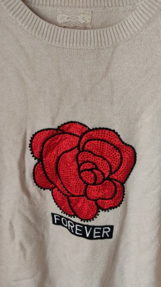 Jersey beige con rosa roja y FOREVER