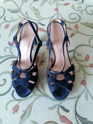 Zapatos de fiesta de Nuria Cobo Azul