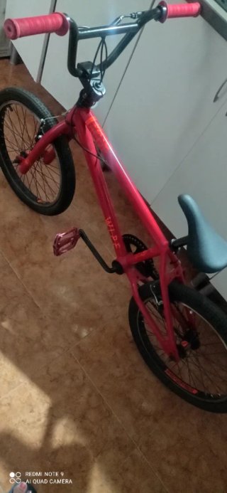 Bicicleta BMX Roja