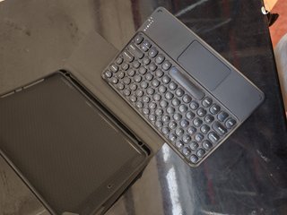 Funda Teclado iPad 9.7 / Air / Air 2 / Pro 9.7