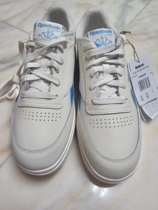 Zapatillas Reebok Blancas y Azules a estrenar