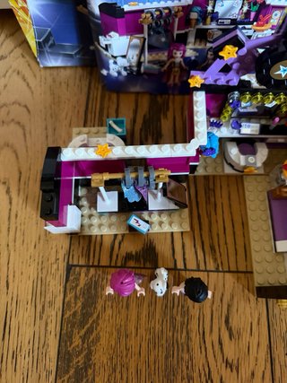 Lego Friends 41104, Il camerino della pop star