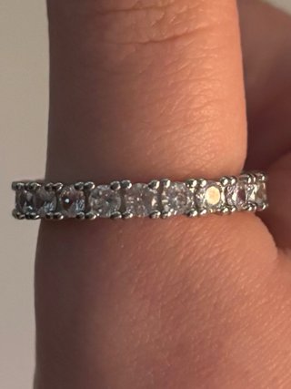 Anillo de plata con circonitas